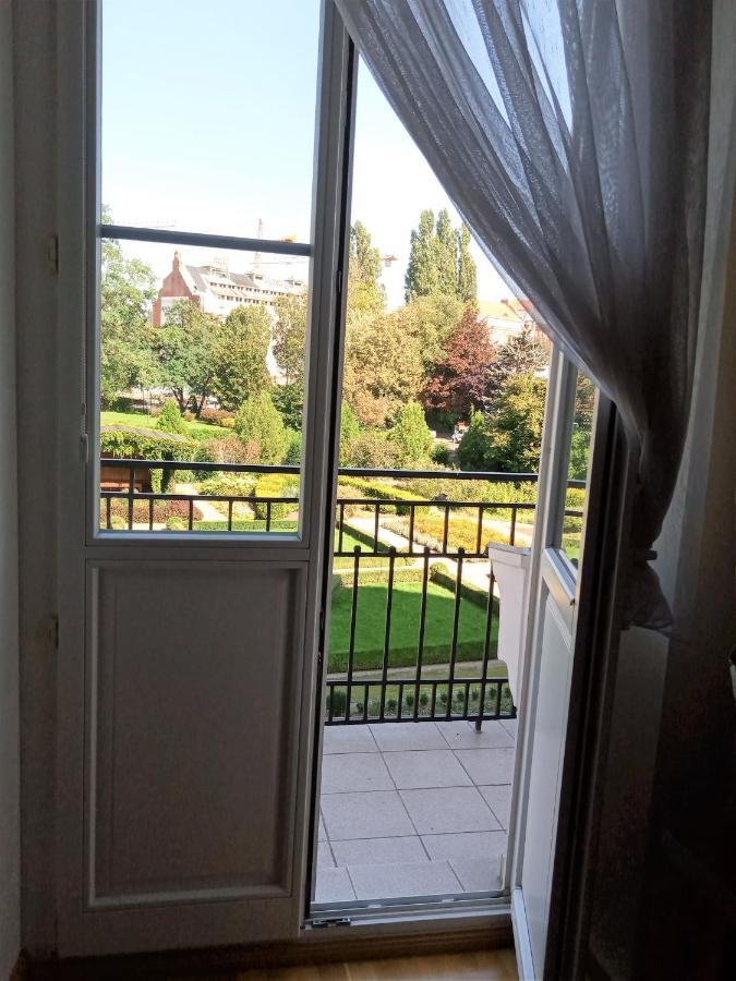 Dom Notre Dame Bed & Breakfast Wrocław Dış mekan fotoğraf